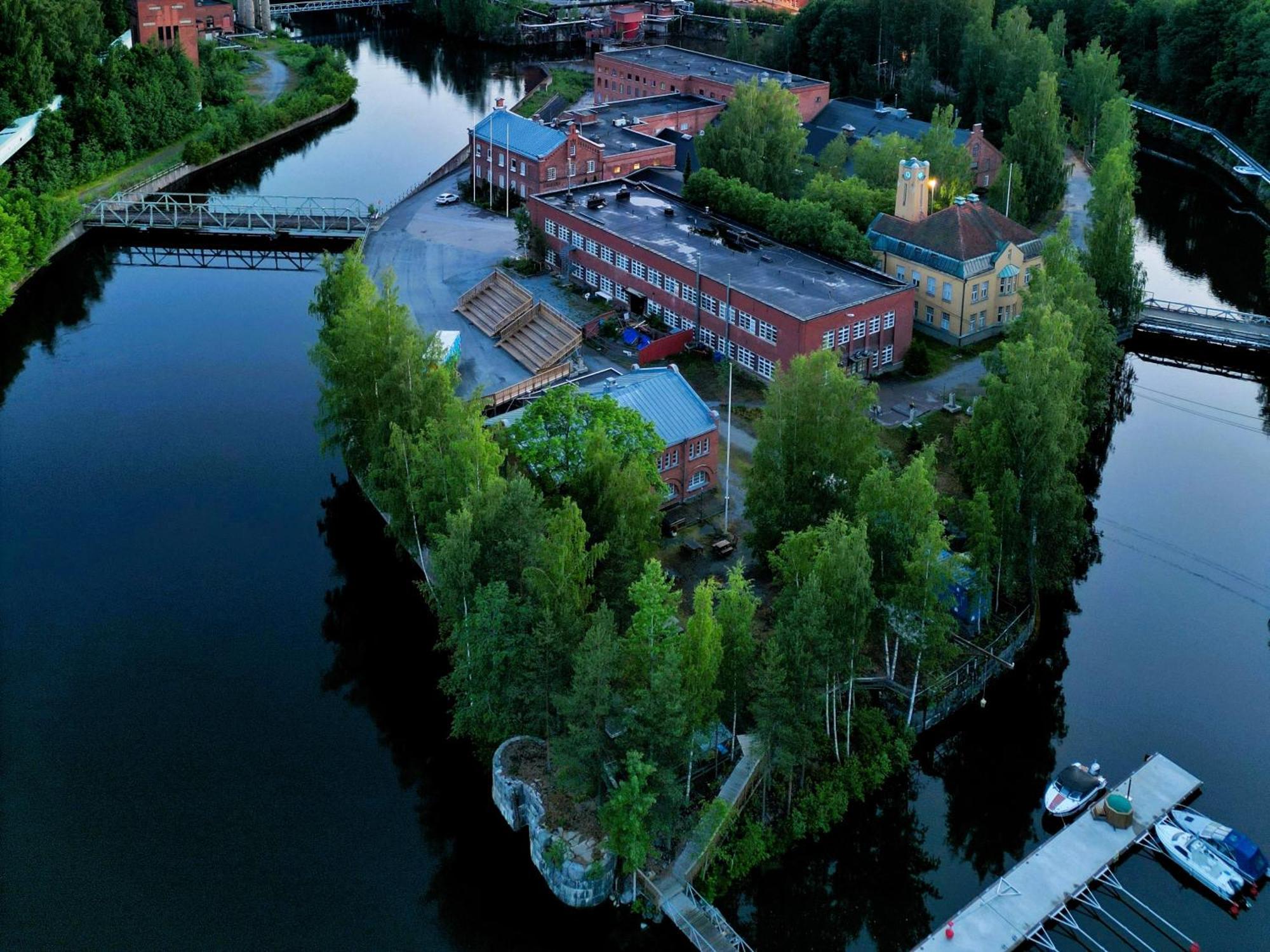 Tehdassaari Nokia Hq - Paeaekonttori Aparthotel Bagian luar foto